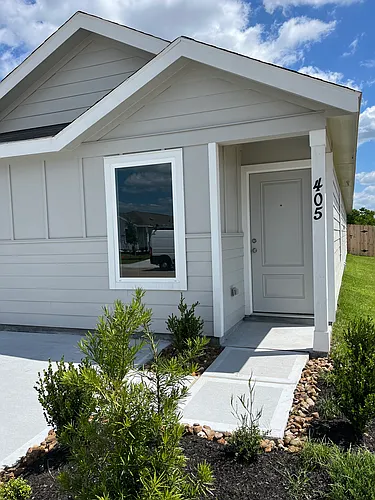 405 Lucia Way Photo 1