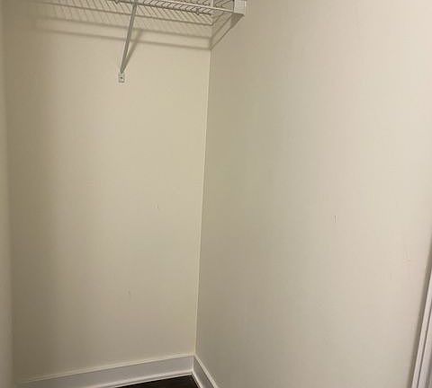 5th image of 2221 Yonge St #1205