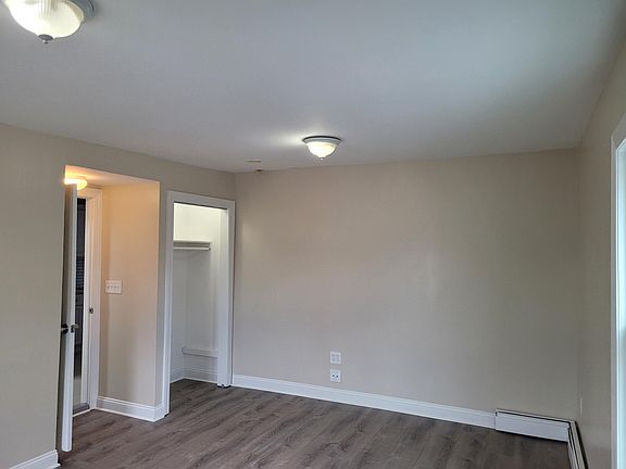 5th image of 307 Irving Ave Floor 2