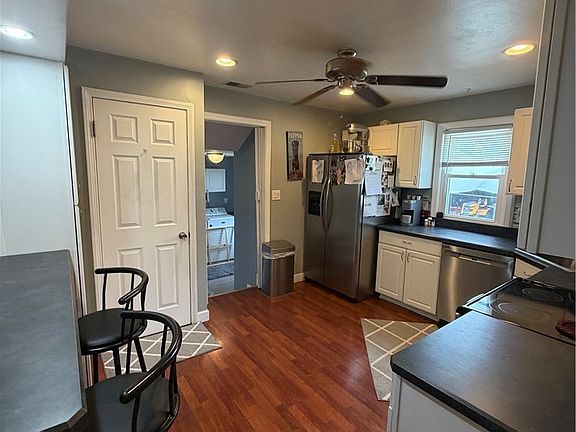 4th image of 1340 E 342nd St