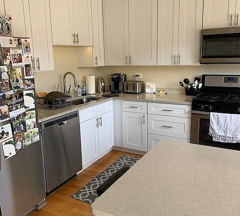 3rd image of 1149 W Wrightwood Ave APT 3E