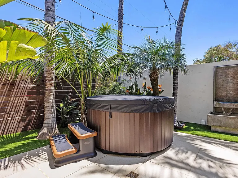 227 Neptune Ave — Photo 31