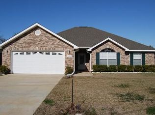 2625 N 7th St, Ocean Springs, MS 39564