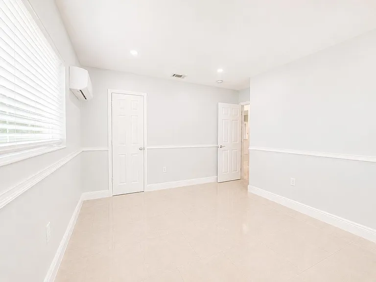 1200 NW 76th Ave — Photo 13