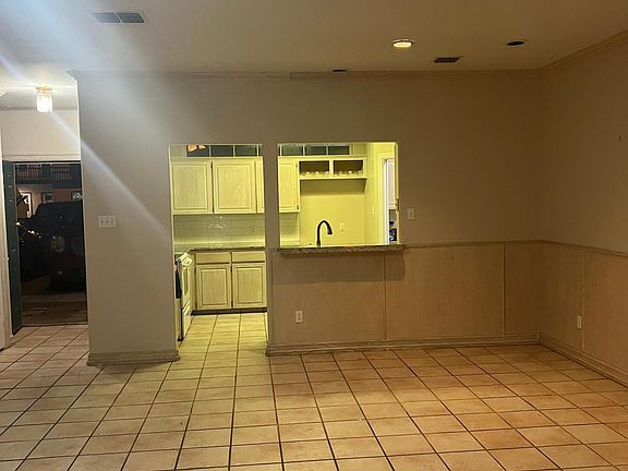 5th image of 15318 Bonasse Ct Unit 2