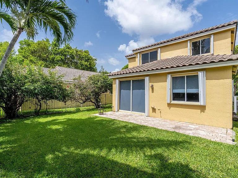 4319 Greenbriar Ln — Photo 17