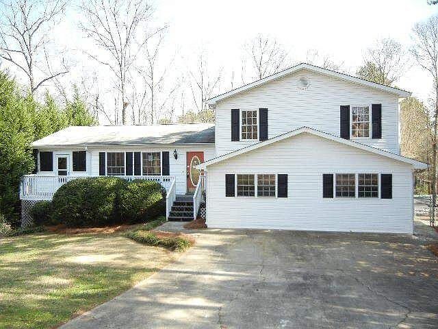 1st image of 567 Rivercrest Dr
