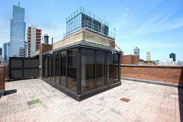 Rented by Nest Seekers International | media 12