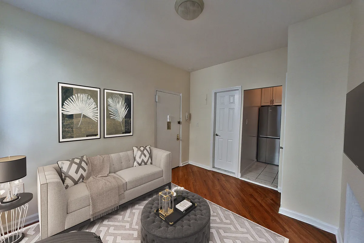 Building Photo - 201 E 73rd St #2