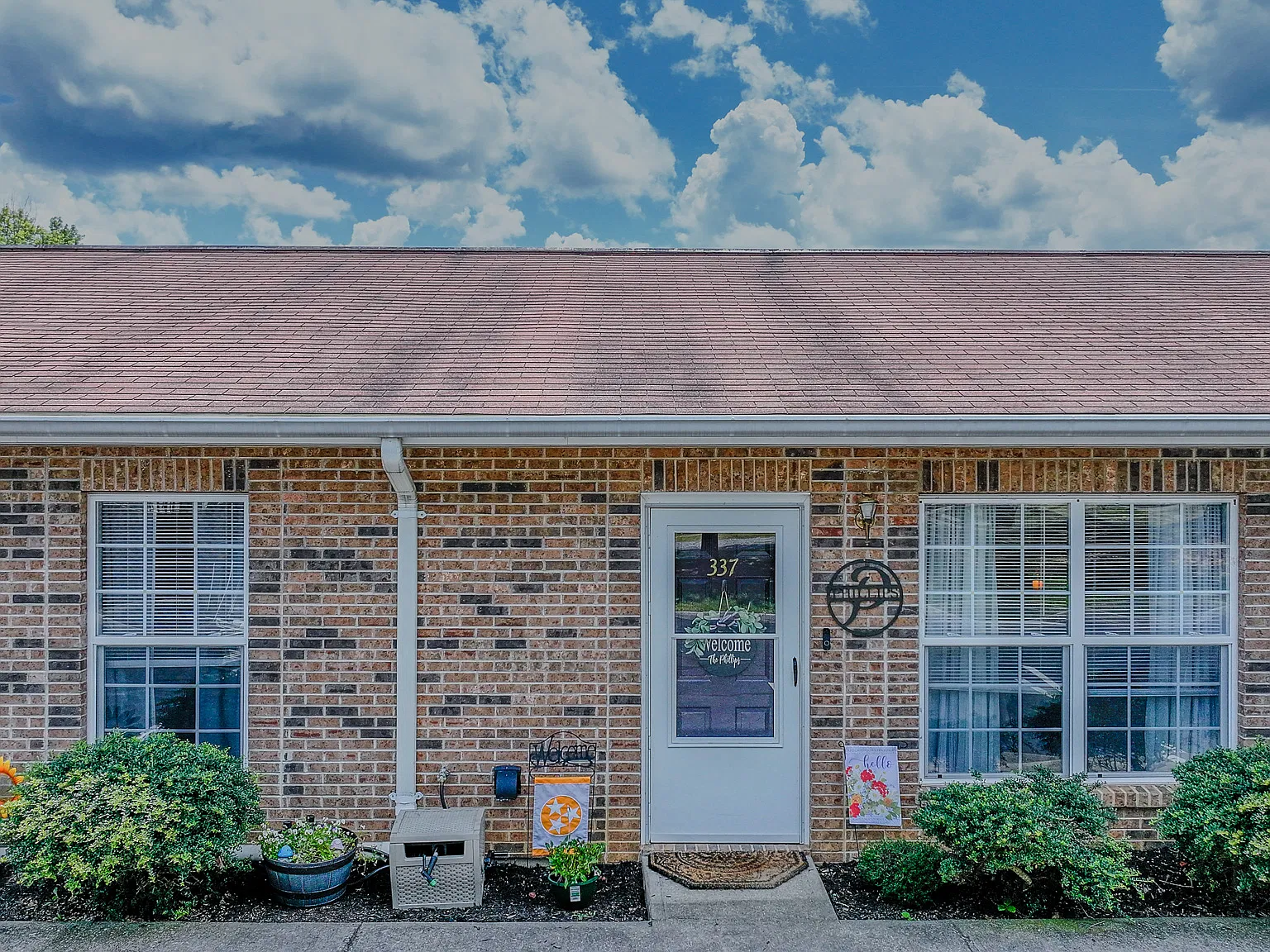 3 bed, 1800 sqft, $1,600 — Photo 1