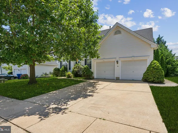 50 Whitford Dr, Burlington, NJ 08016