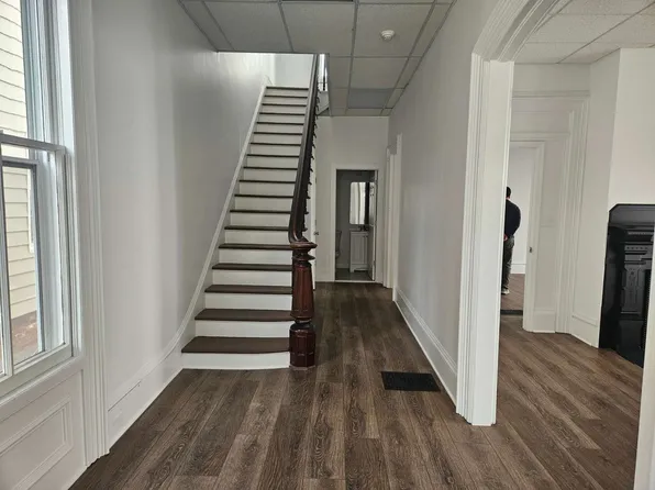75 W Main St, Freehold, NJ 07728
