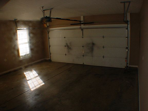 2nd image of 2313 Pecan St