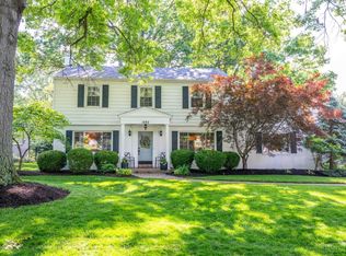 1982 Honeysuckle Ln, Cincinnati, OH 45230
