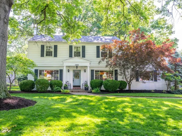 1982 Honeysuckle Ln, Cincinnati, OH 45230