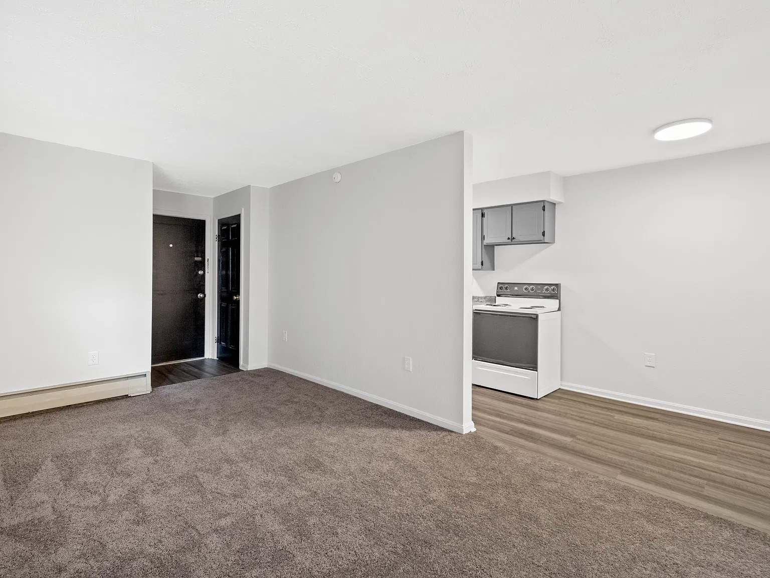 1 bed, 608 sqft, $895 — Photo 3