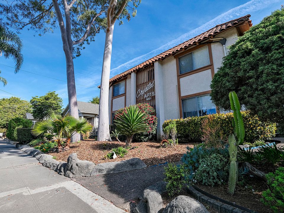 1st image of 1726 De La Vina St