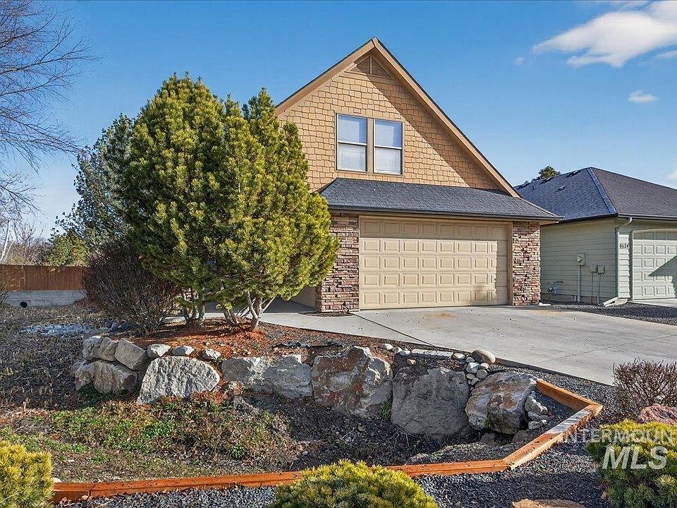 1st image of 6131 N Hazelbrook Ln