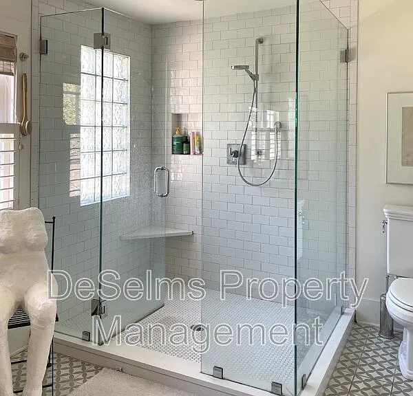 704 Timber Ln — Photo 15
