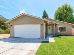 1029 SE Briannas Way, Grants Pass, OR 97527