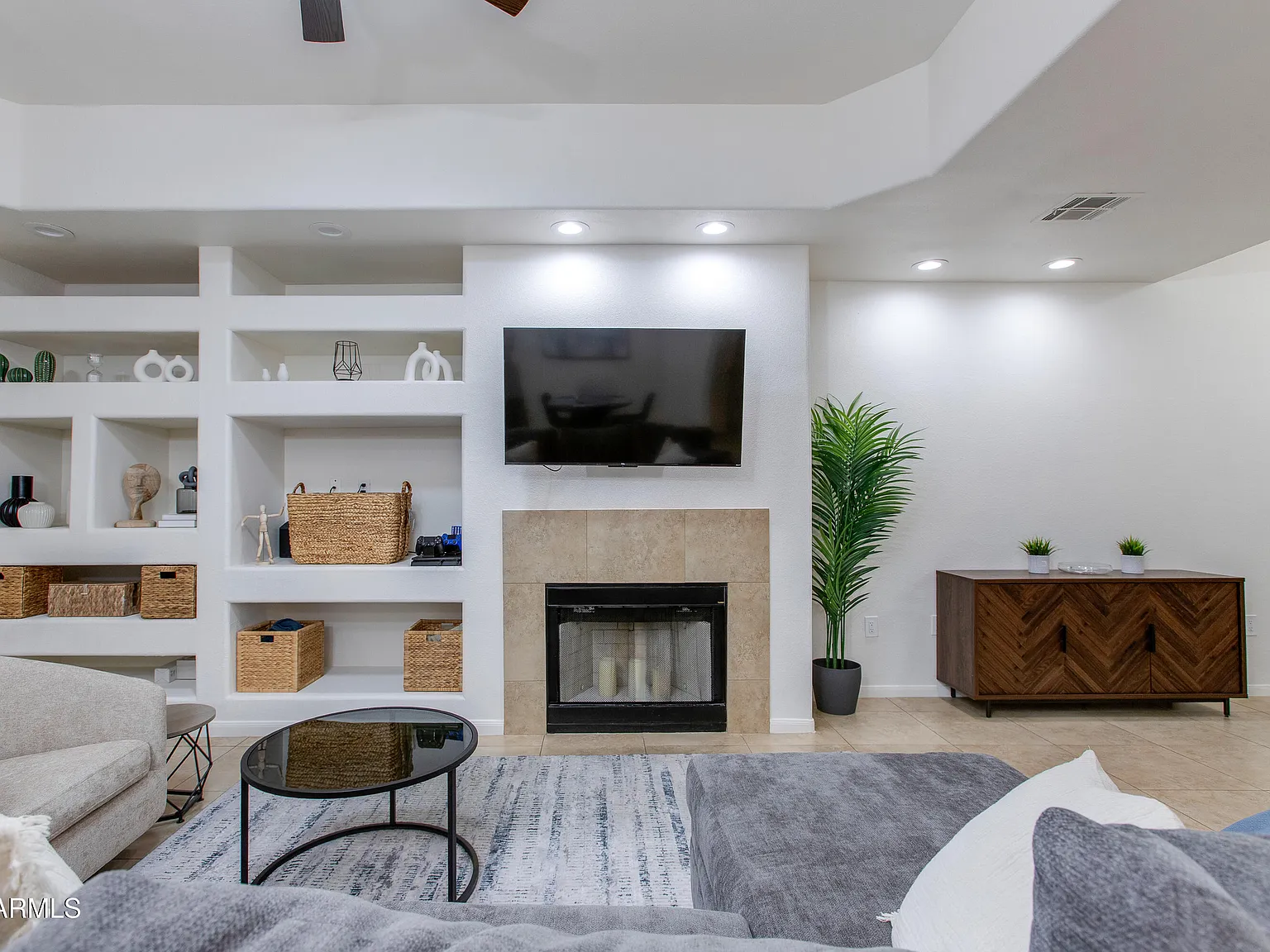 2 bed, 2.0 bath, 1356 sqft, $3,500 — Photo 4