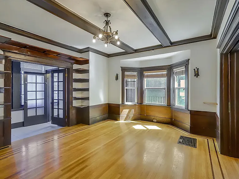27 Westall Ave — Photo 8