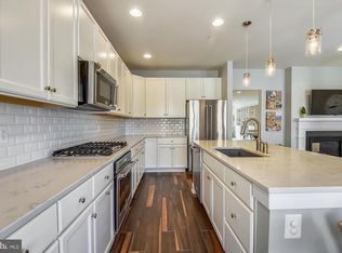 2409 Richmond Hwy UNIT 102, Alexandria, VA 22301