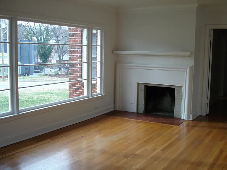 2401 Broadway Ave SW #A — Photo 4