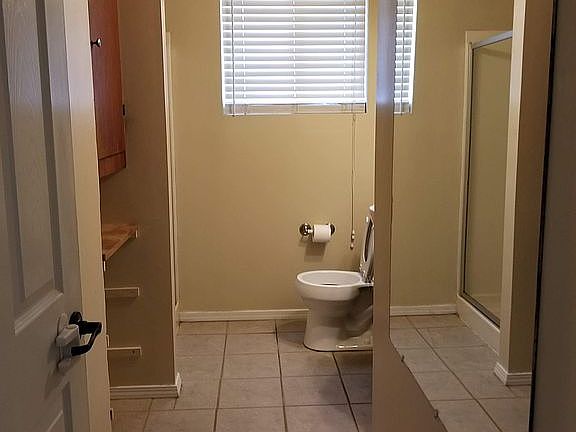 3rd image of 16520 Creekside Dr