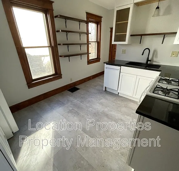 437 Ohio St — Photo 23