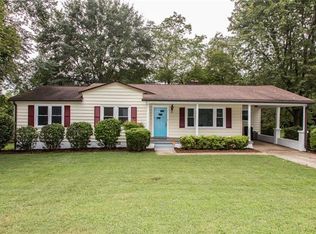 2509 4th St NE, Hickory, NC 28601