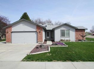 2512 Hillcrest Way, Nampa, ID 83686