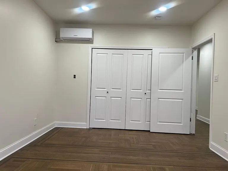 174 E 54th St #1A — Photo 16