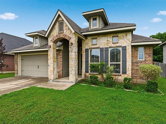 3rd image of 10808 Aurora Dr