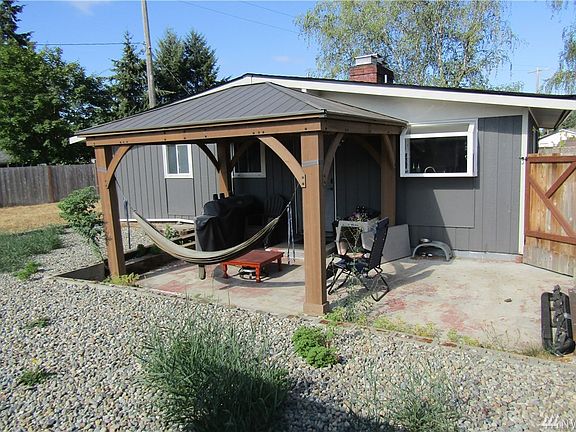 3rd image of 1318 138th St E
