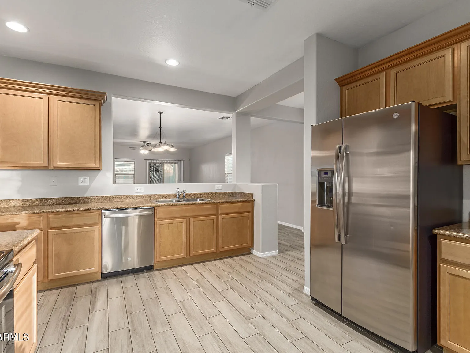3 bed, 2.0 bath, 1776 sqft, $2,300 — Photo 3