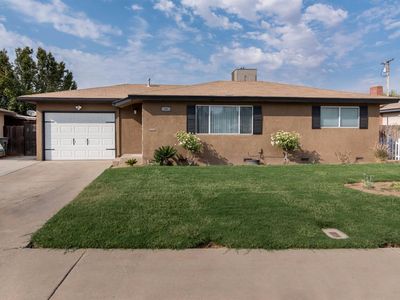 21 W Rall Ave, Clovis, CA, 93612