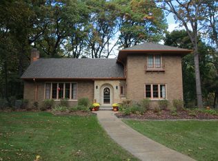 1040 Katherine Dr, Elm Grove, WI 53122