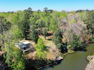 400 Driftwood Dr, Goodrich, TX 77335