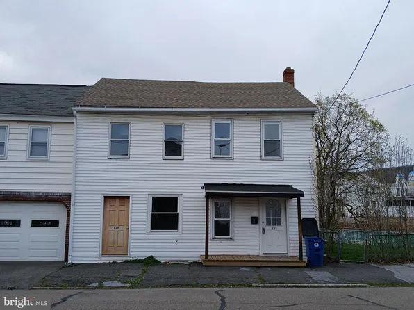 119 E Carroll St #121, Saint Clair, PA 17970
