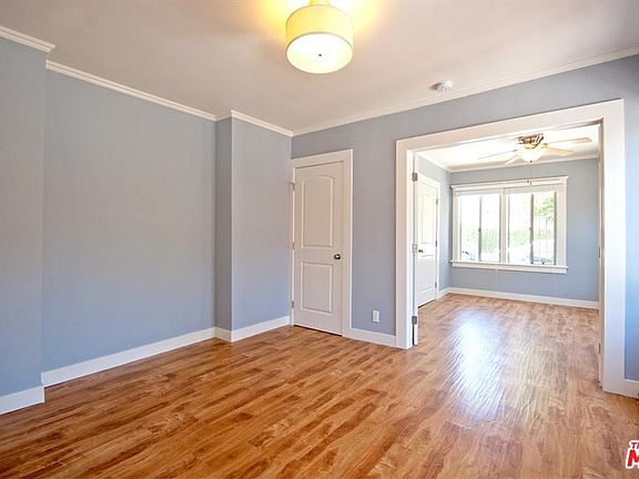 5th image of 302 S Miraleste Dr