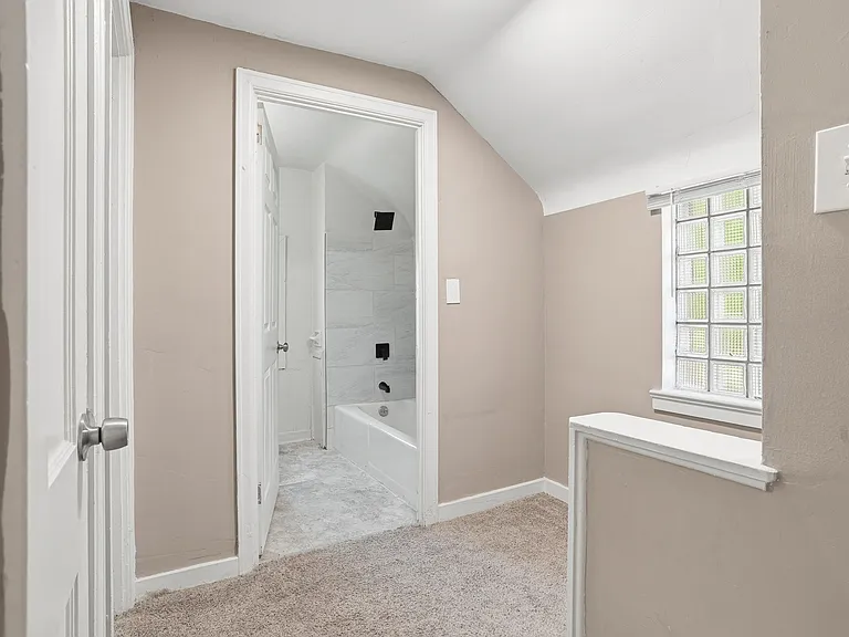 624 Elm Dr — Photo 8
