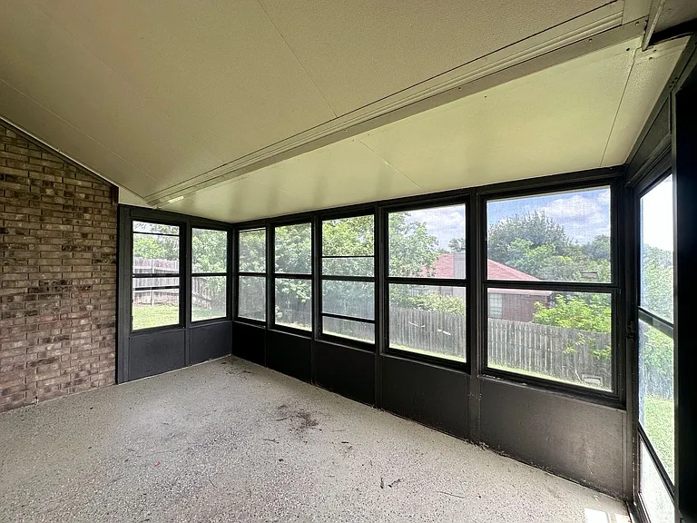 607 Hogan Dr — Photo 38