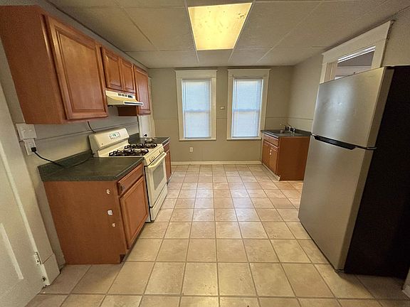 4th image of 622 E 24th St #1