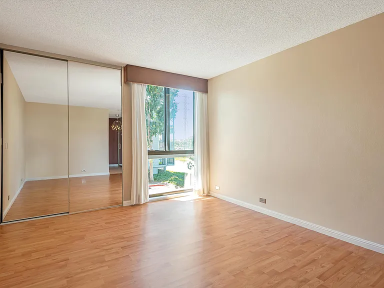 651 Port Dr #208 — Photo 21