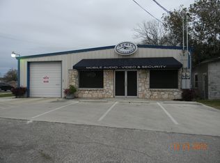 205 1st St, Schertz, TX 78154