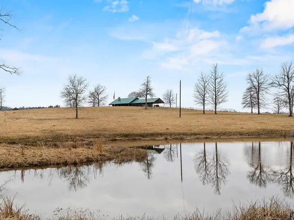 2221 State Highway 147, Zavalla, TX 75980