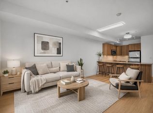 13321 102a Ave #103, Surrey, BC