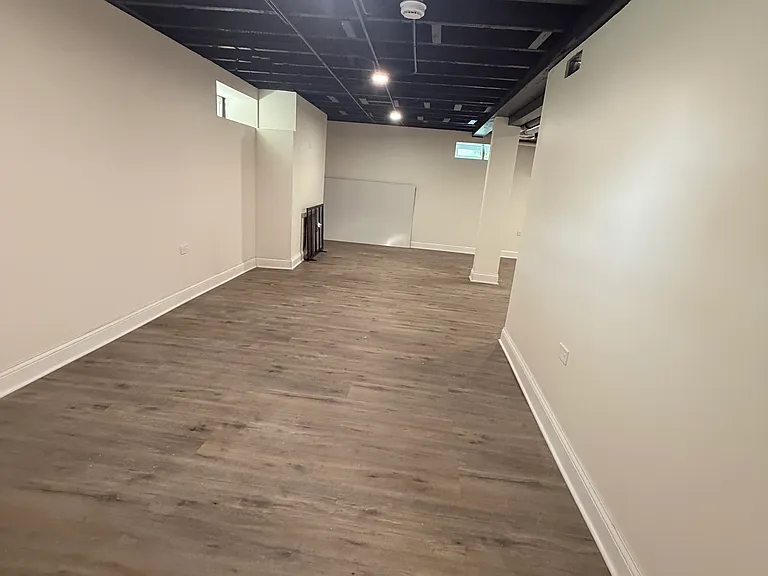 260 W Lincoln Hwy — Photo 12