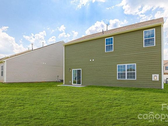 3rd image of 21 Covewood Ln